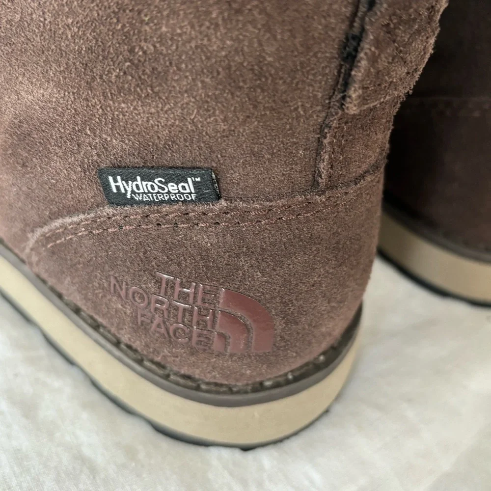 The North Face. HydroSeal waterproof boots. Size 4. Very‎ good condition